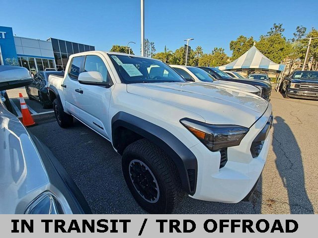 2024 Toyota Tacoma SR5's photo