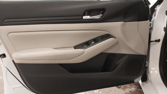 2025 Nissan Altima SV - Photo 26