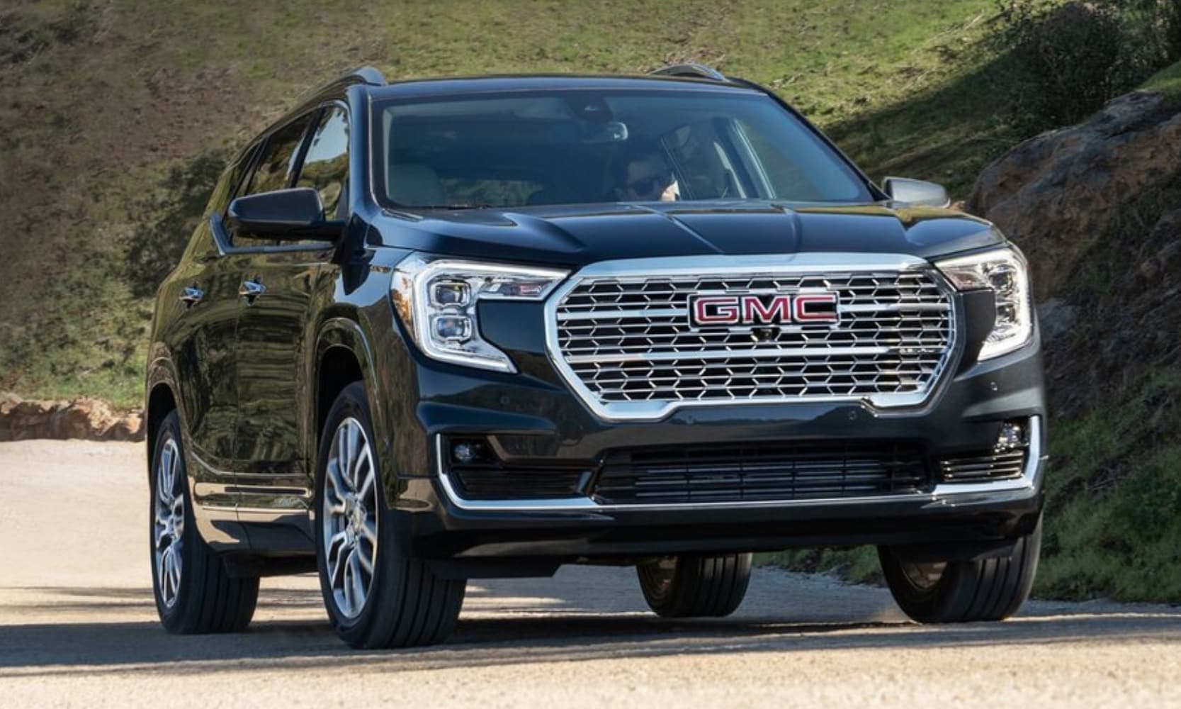 New 2022 GMC Terrain Denali