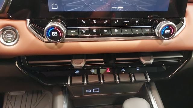 2026 GMC Canyon AT4 - Photo 29