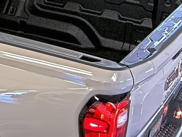 2026 GMC Canyon AT4 - Photo 11