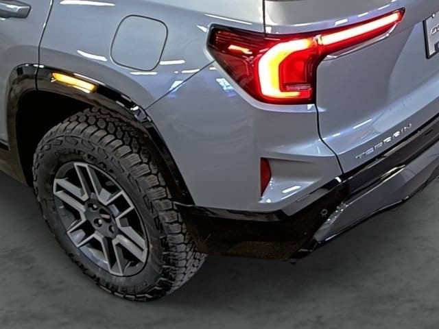 2026 GMC Terrain AT4 - Photo 10