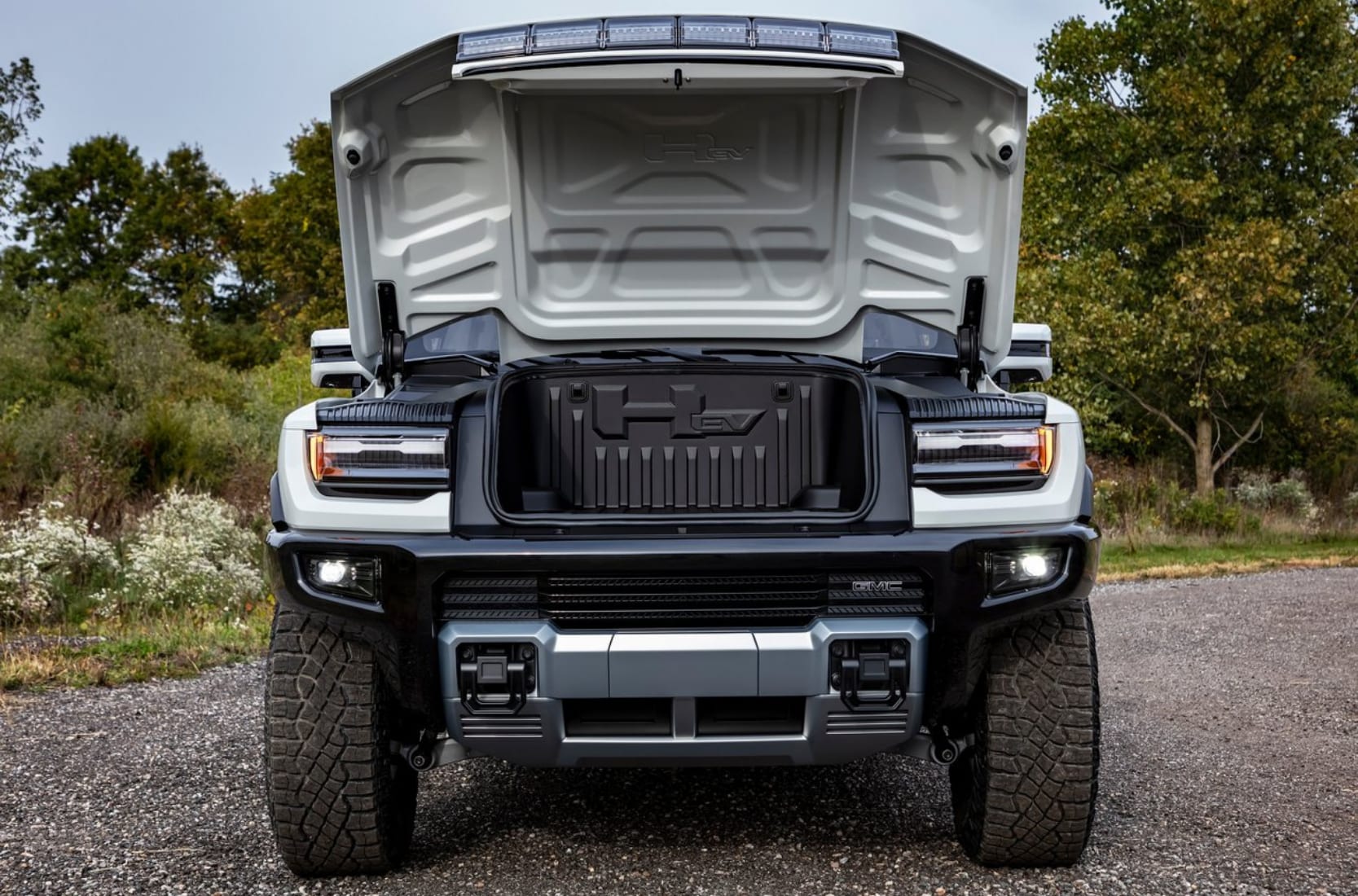 Gmc hummer towing capacity deals