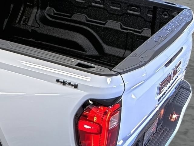 2026 GMC Canyon Elevation - Photo 11
