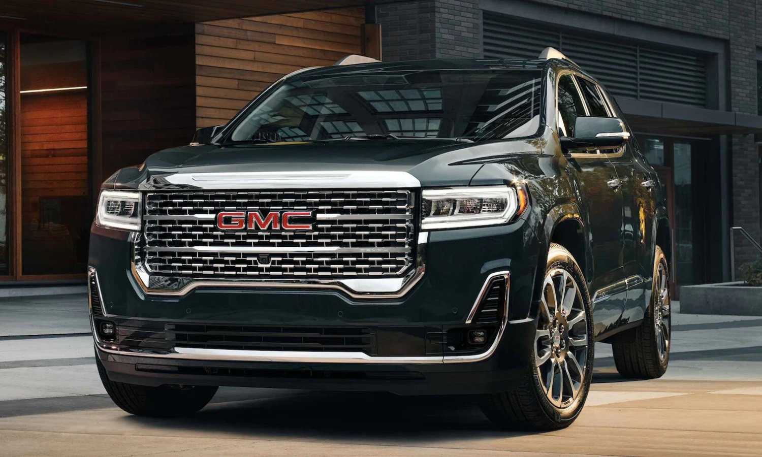 Picture of the 2022 GMC Acadia Denali with the Denali Ultimate Package
