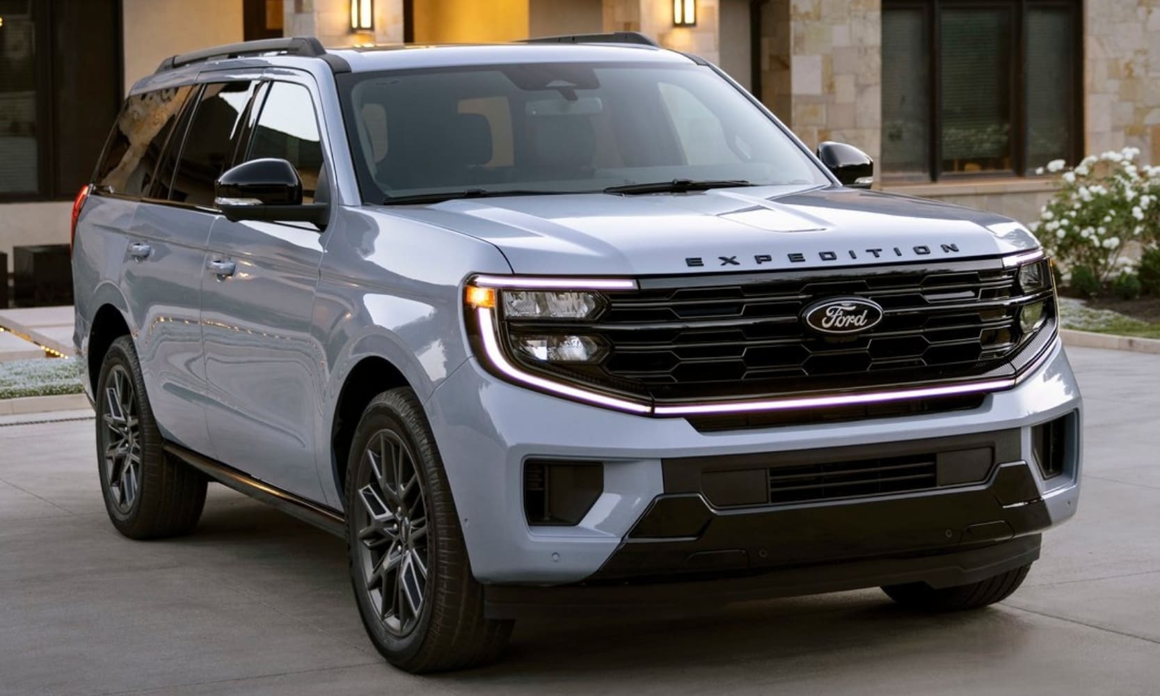 Front profile shot of a 2025 Ford Expedition Platinum