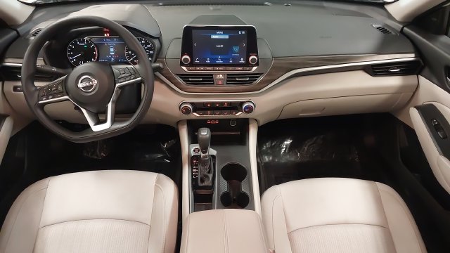 2025 Nissan Altima SV - Photo 33