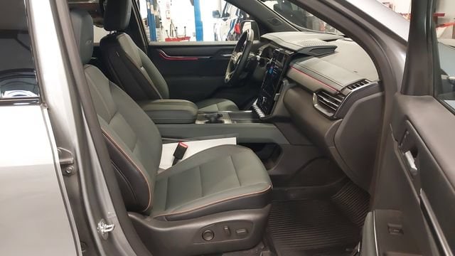 2026 GMC Acadia AT4 - Photo 34