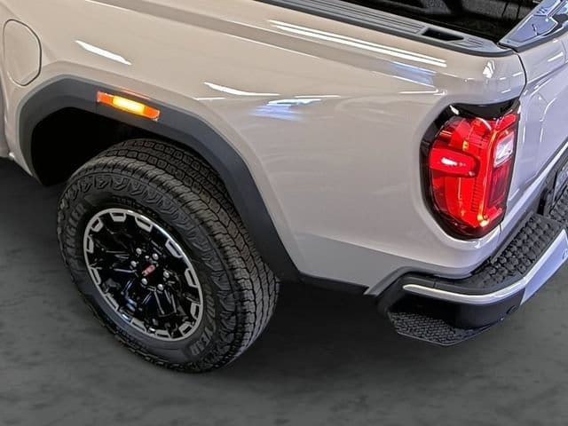 2026 GMC Canyon AT4 - Photo 10