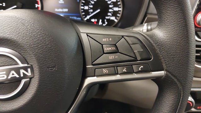 2025 Nissan Altima SV - Photo 22