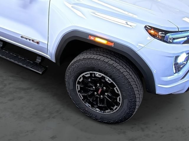 2026 GMC Canyon AT4 - Photo 15