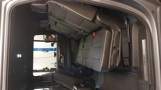 2026 GMC Yukon XL Elevation - Photo 27