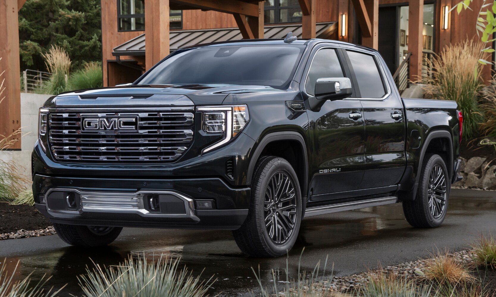 Exterior look at the New 2022 GMC Sierra 1500 truck