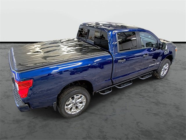 2024 Nissan Titan SV photo 3