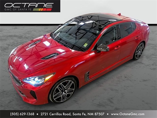 2022 Kia Stinger GT2's photo