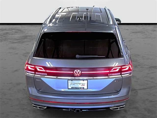 2024 Volkswagen Atlas SEL Premium R-Line photo 3