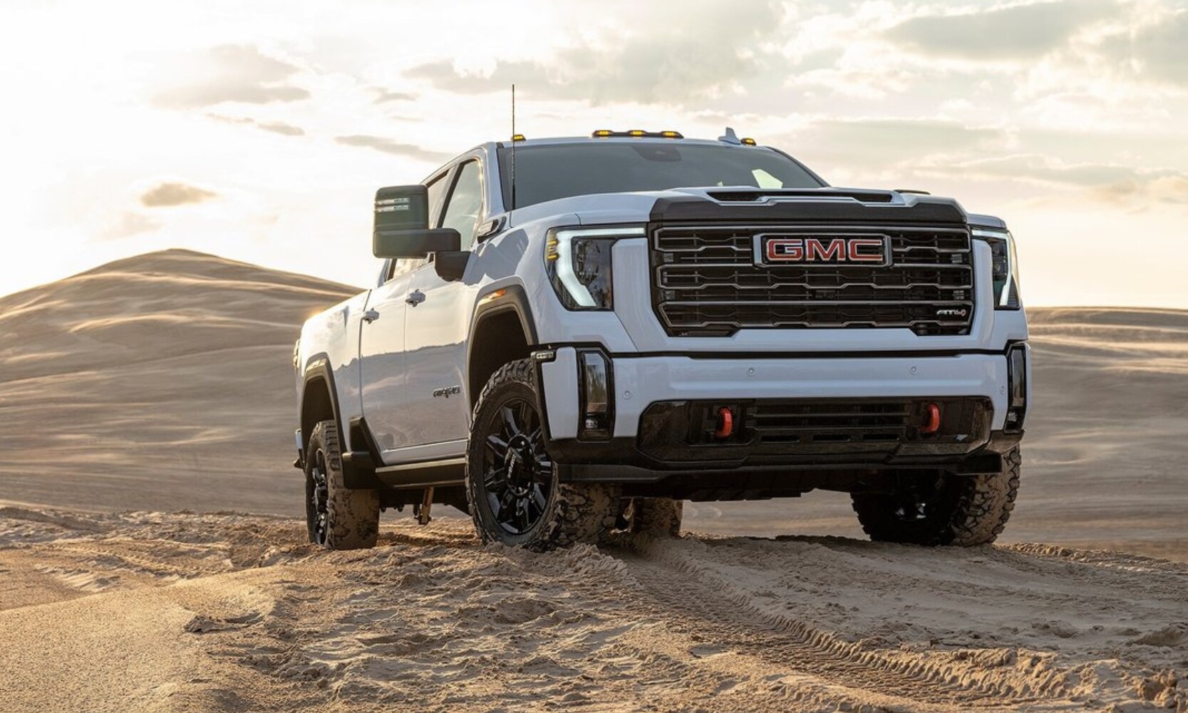 2024 GMC Sierra vs. 2024 Chevy Silverado 2500 HD Brotherly HeavyDuty