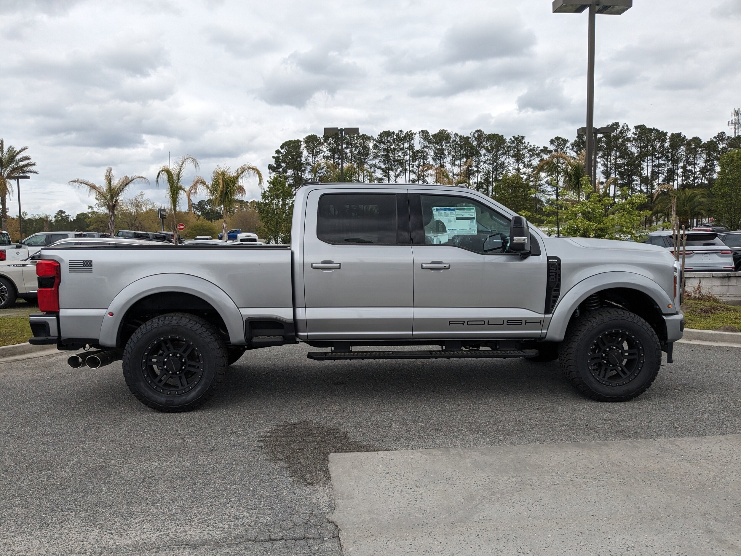 2024 Ford F-250 photo 2