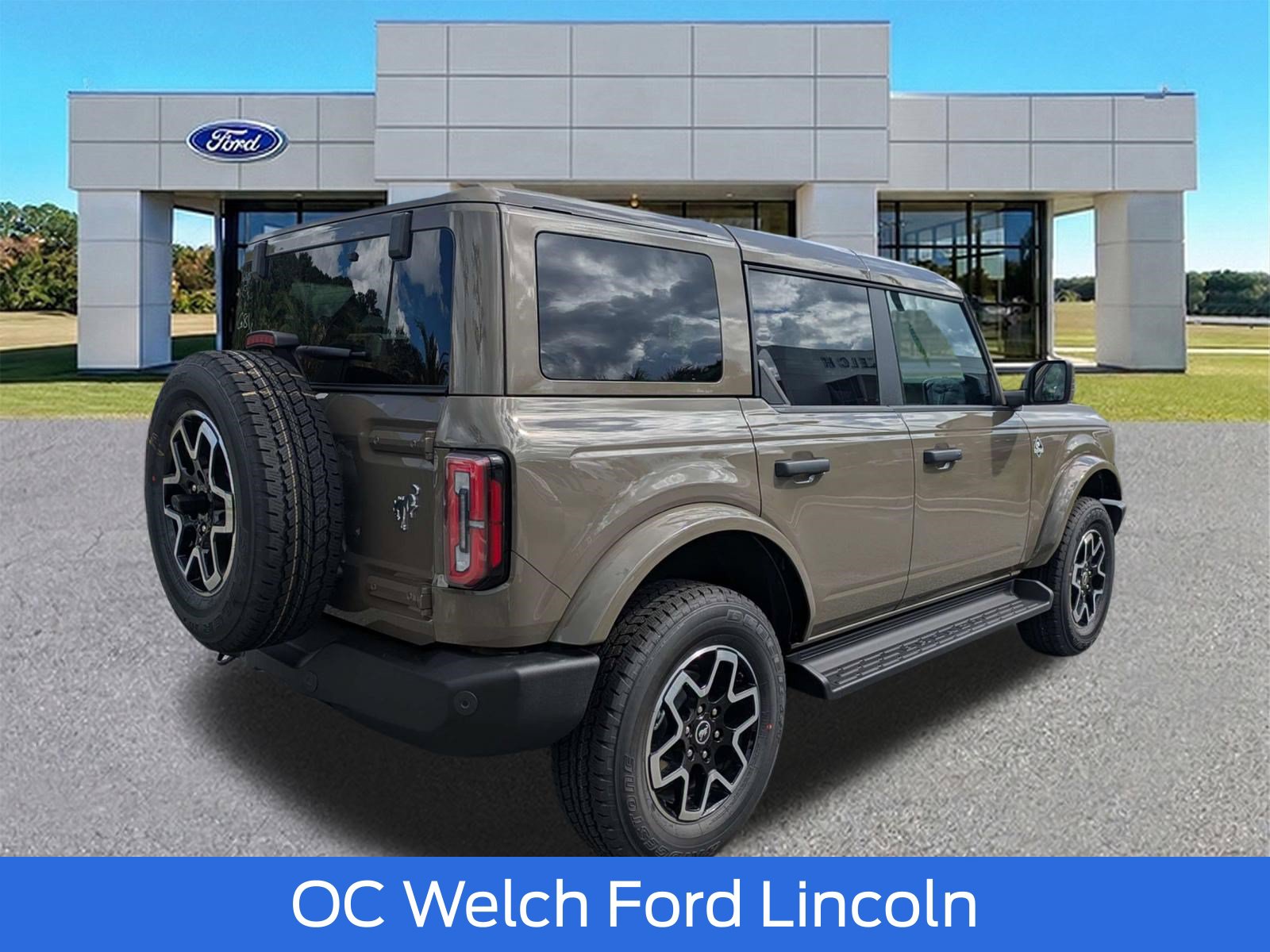 New 2026 Ford Bronco Outer Banks SUV