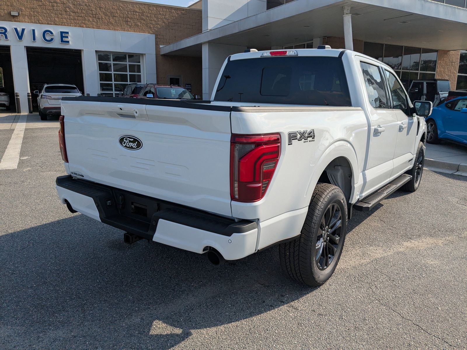 2025 Ford F-150 Lariat photo 4