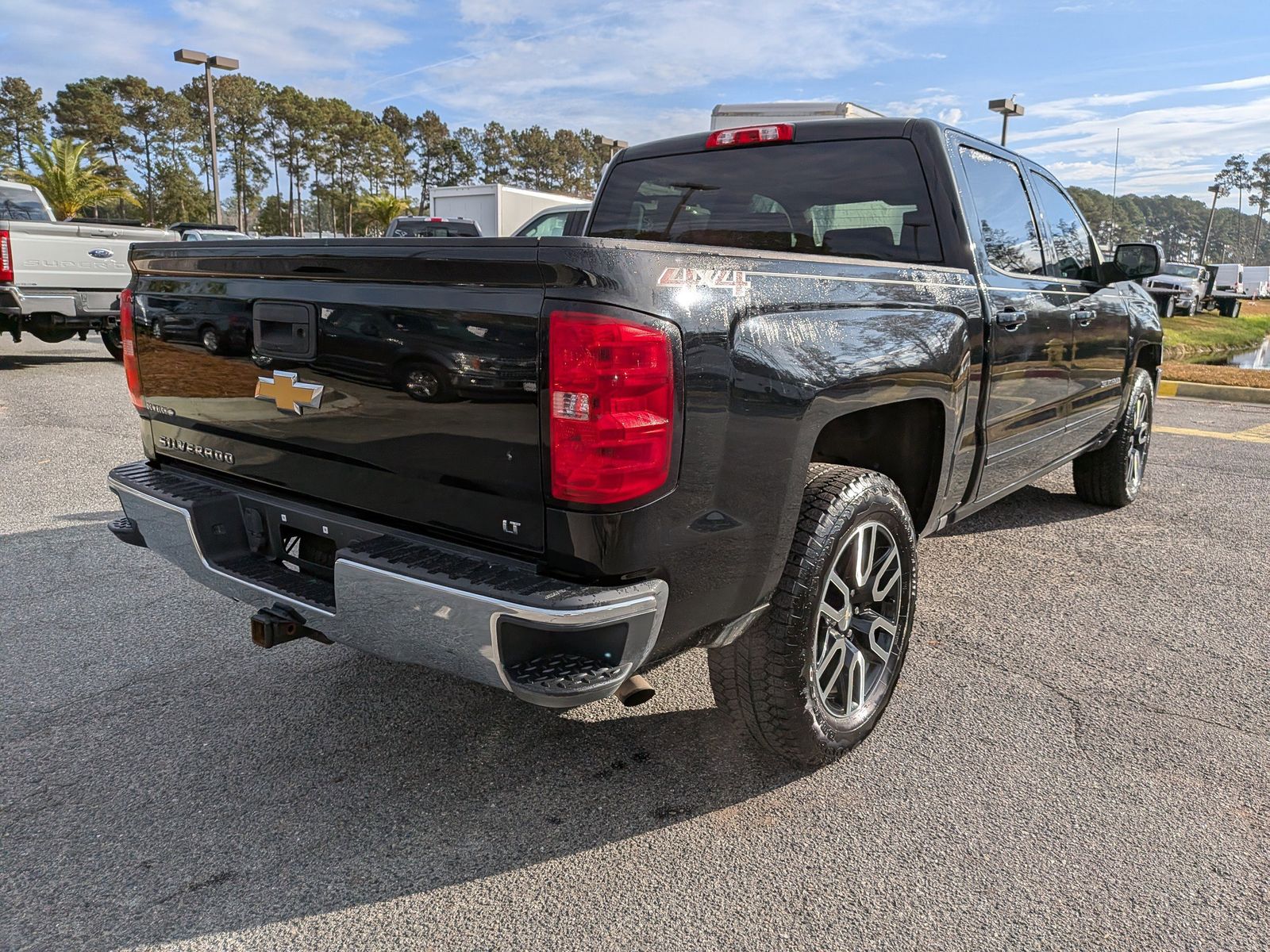 2018 Chevrolet Silverado 1500 LT photo 4