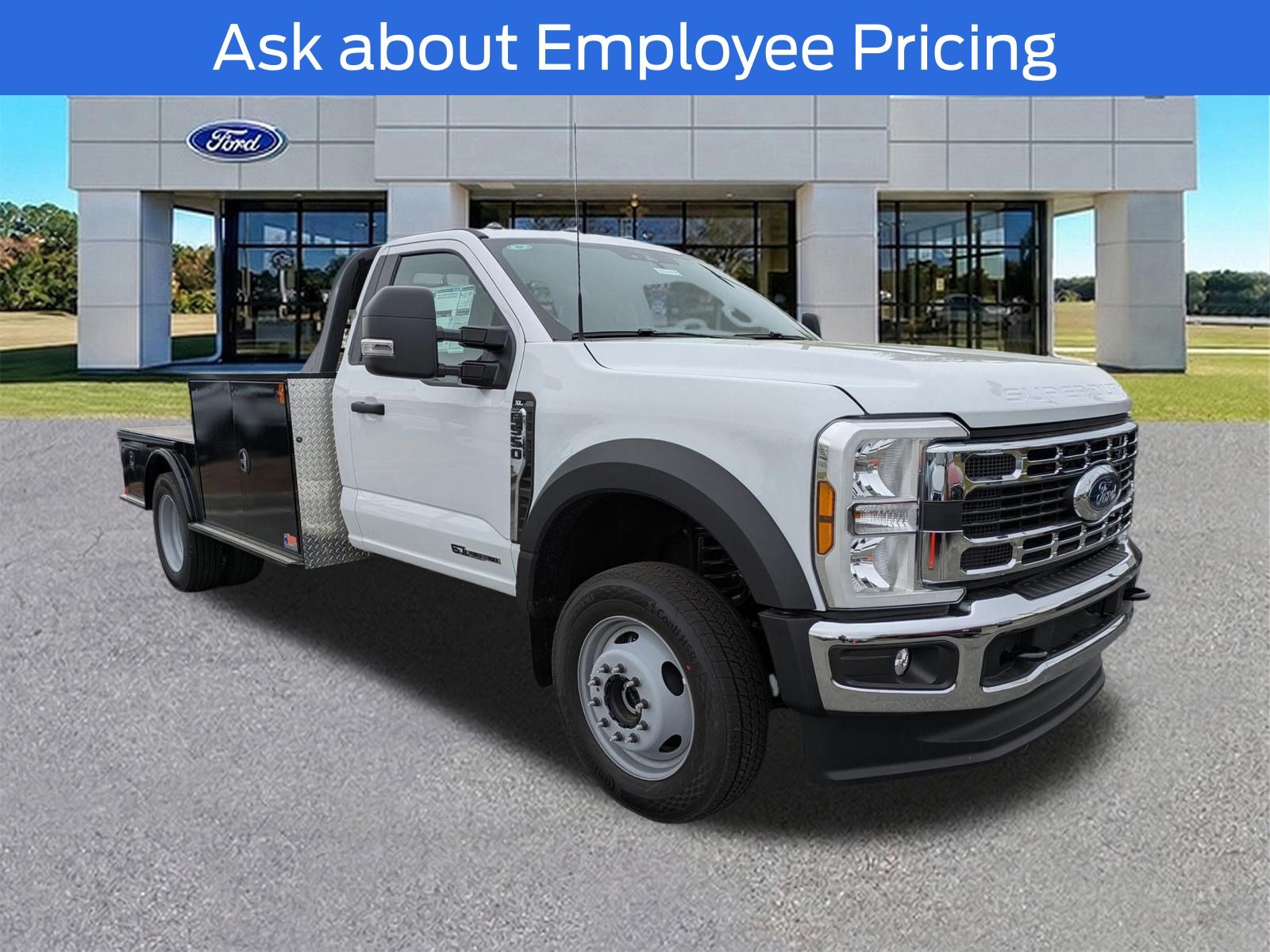 2026 Ford F-550 XL 4x4 Regular Cab 169-In DRW's photo
