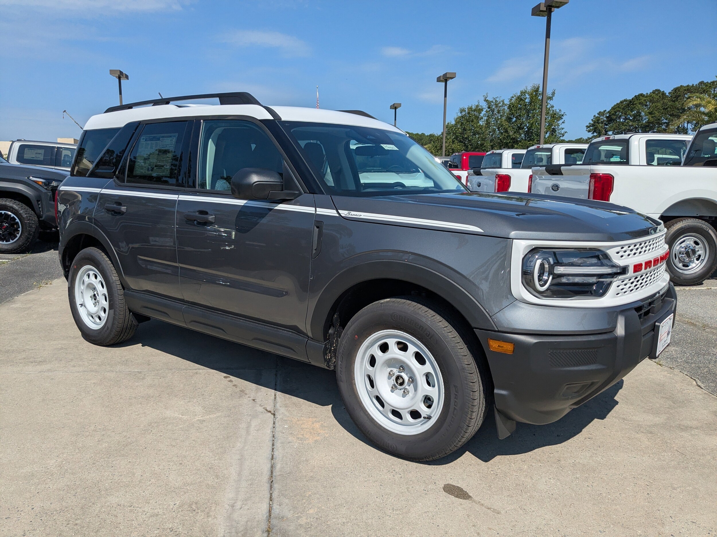 2025 Ford Bronco Sport Heritage photo 2