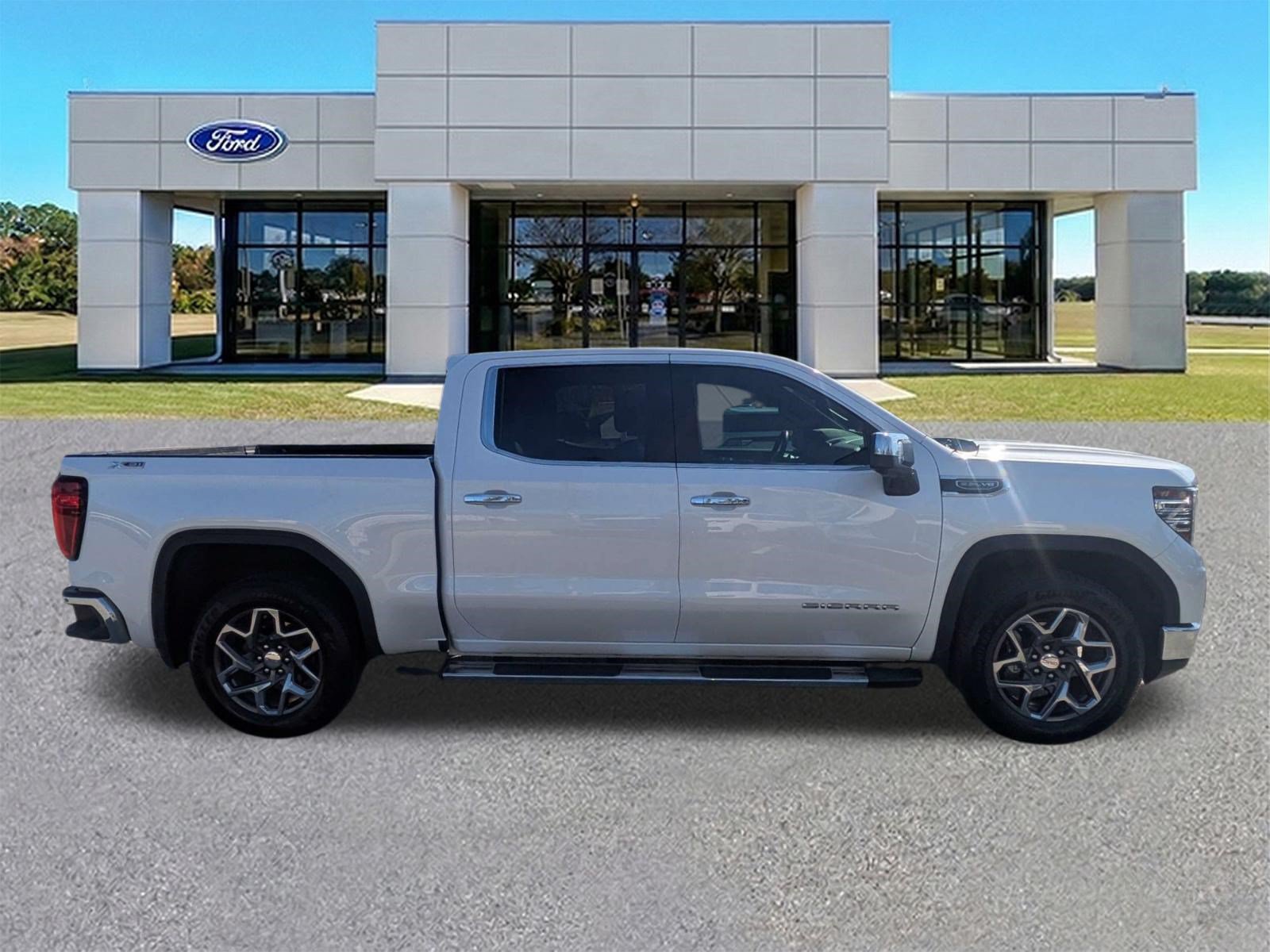 Used 2024 GMC Sierra 1500 SLT Truck
