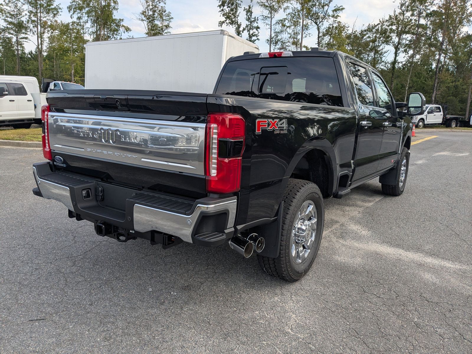 2025 Ford F-350 King Ranch photo 4