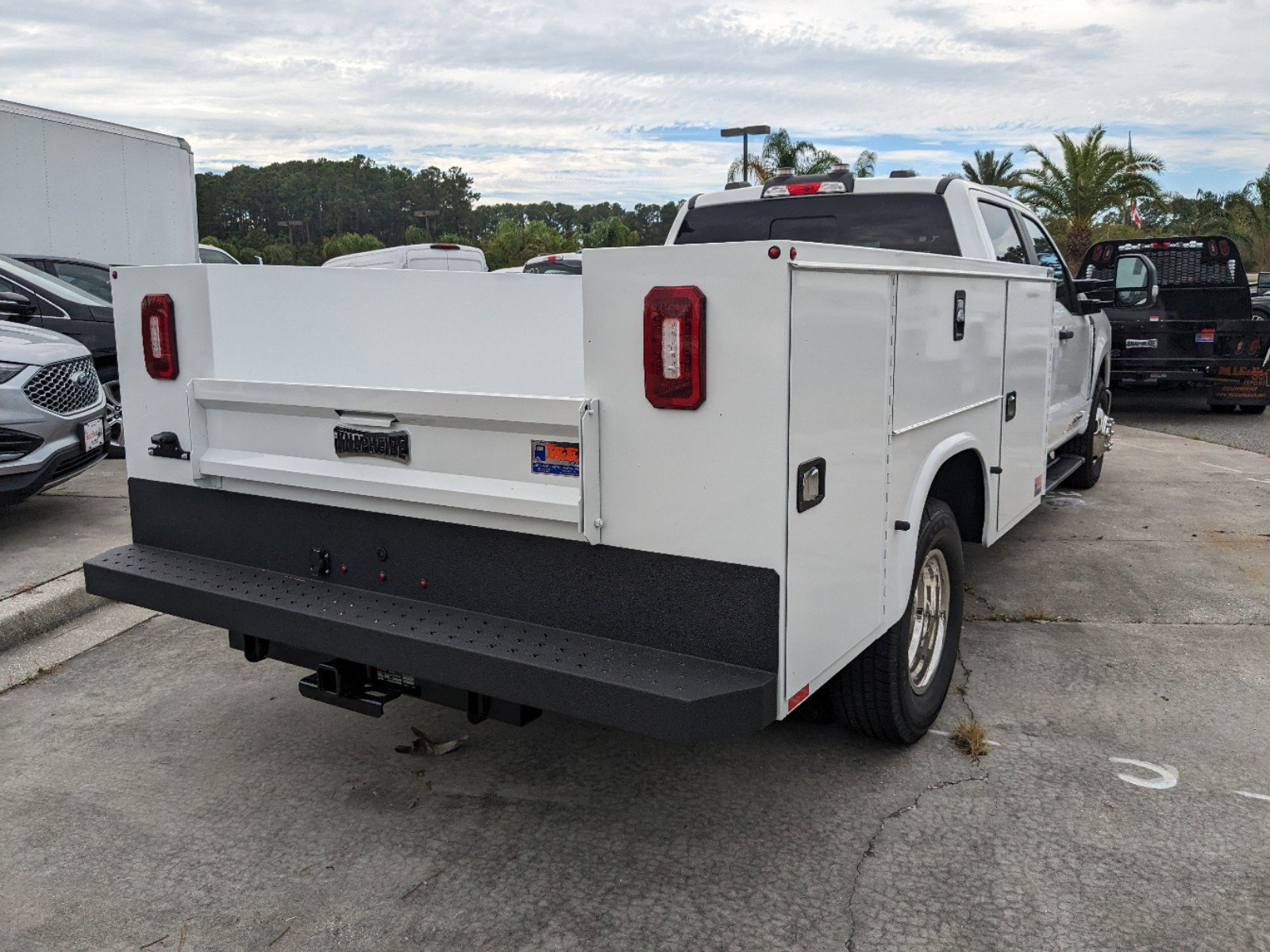 2024 Ford F-350 XL photo 4