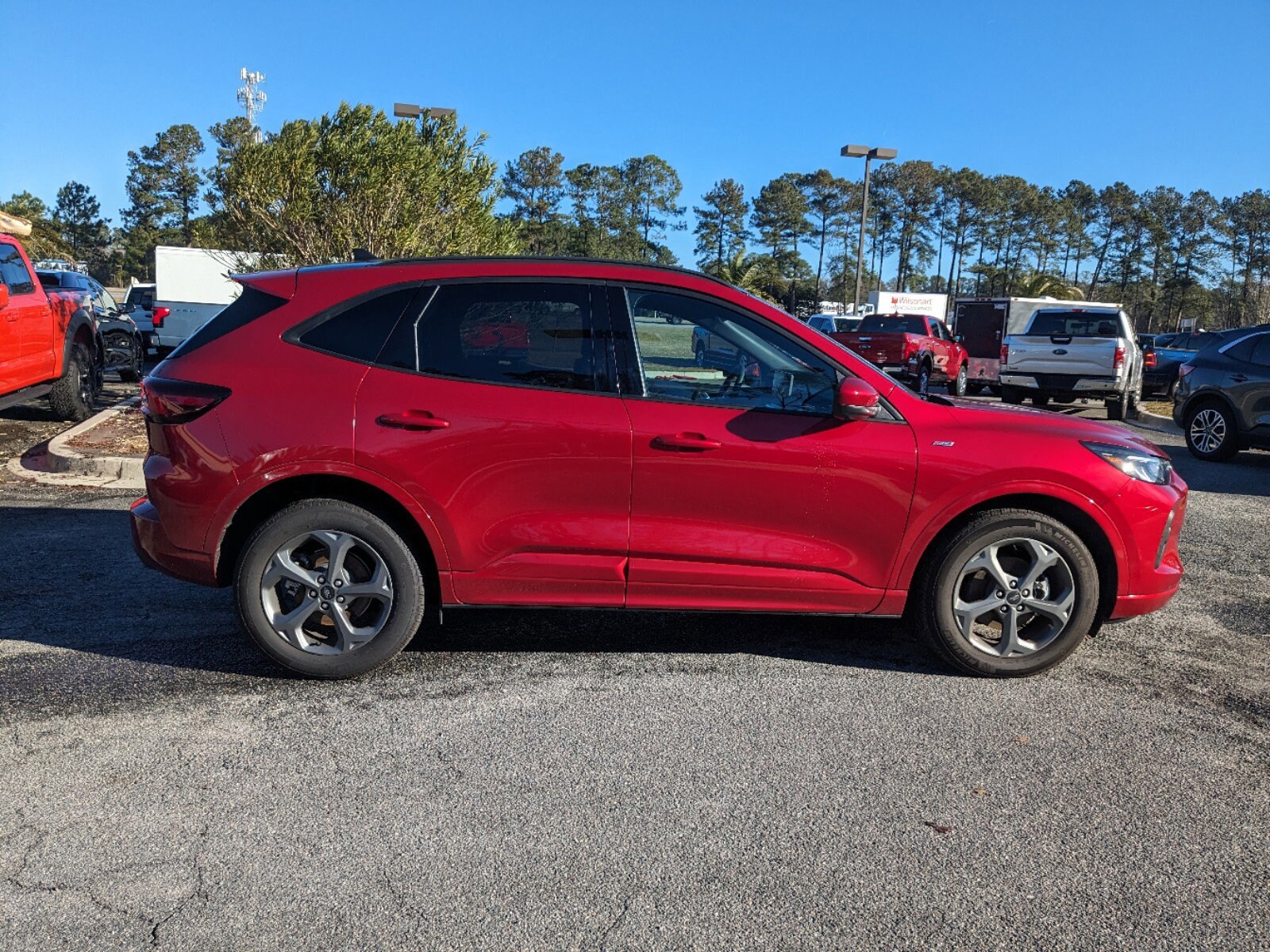 2023 Ford Escape ST-Line Select photo 3