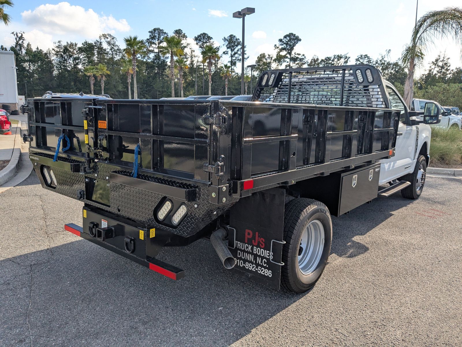 2024 Ford F-350 XL photo 3