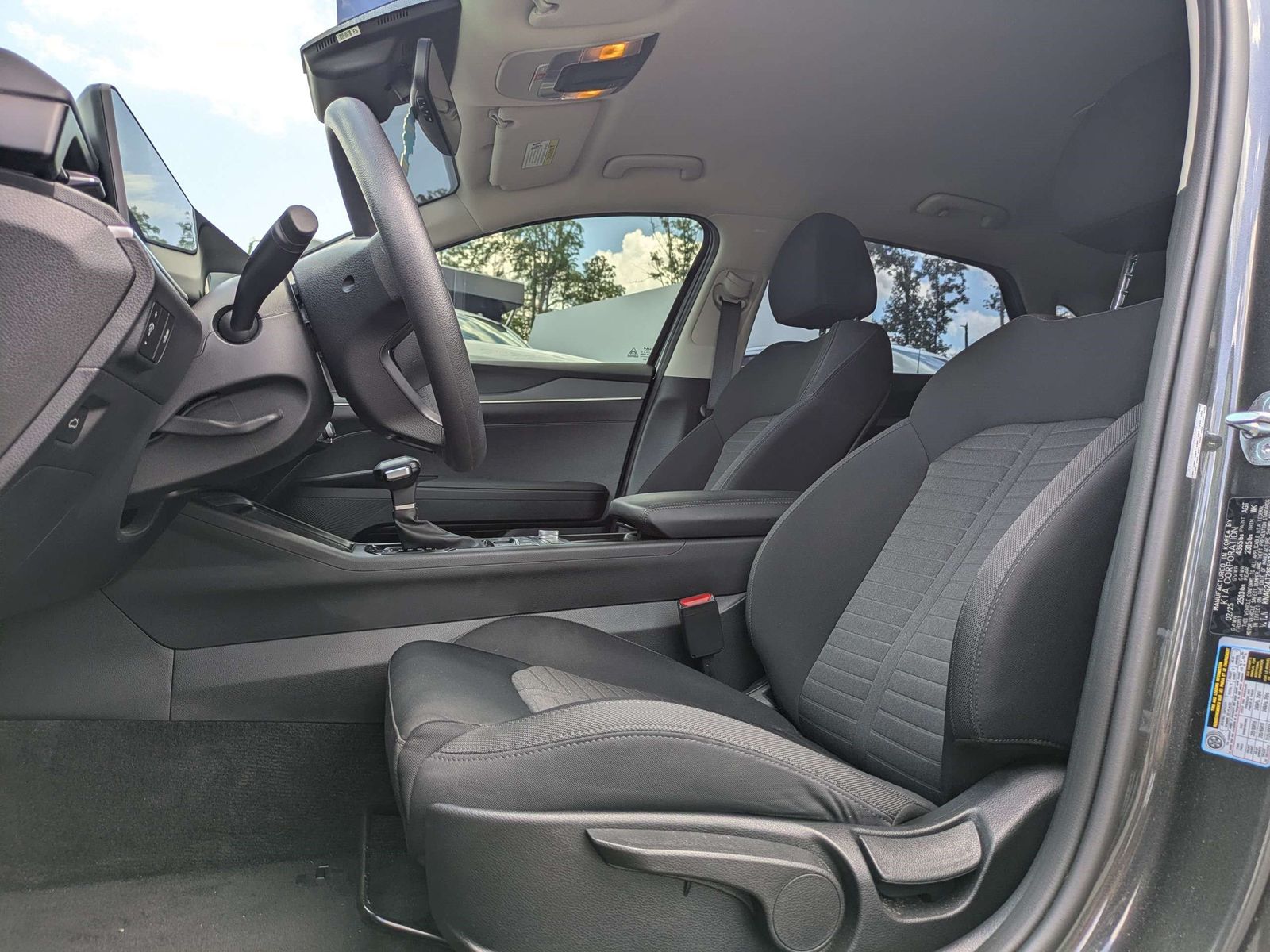 2025 Kia K5 9