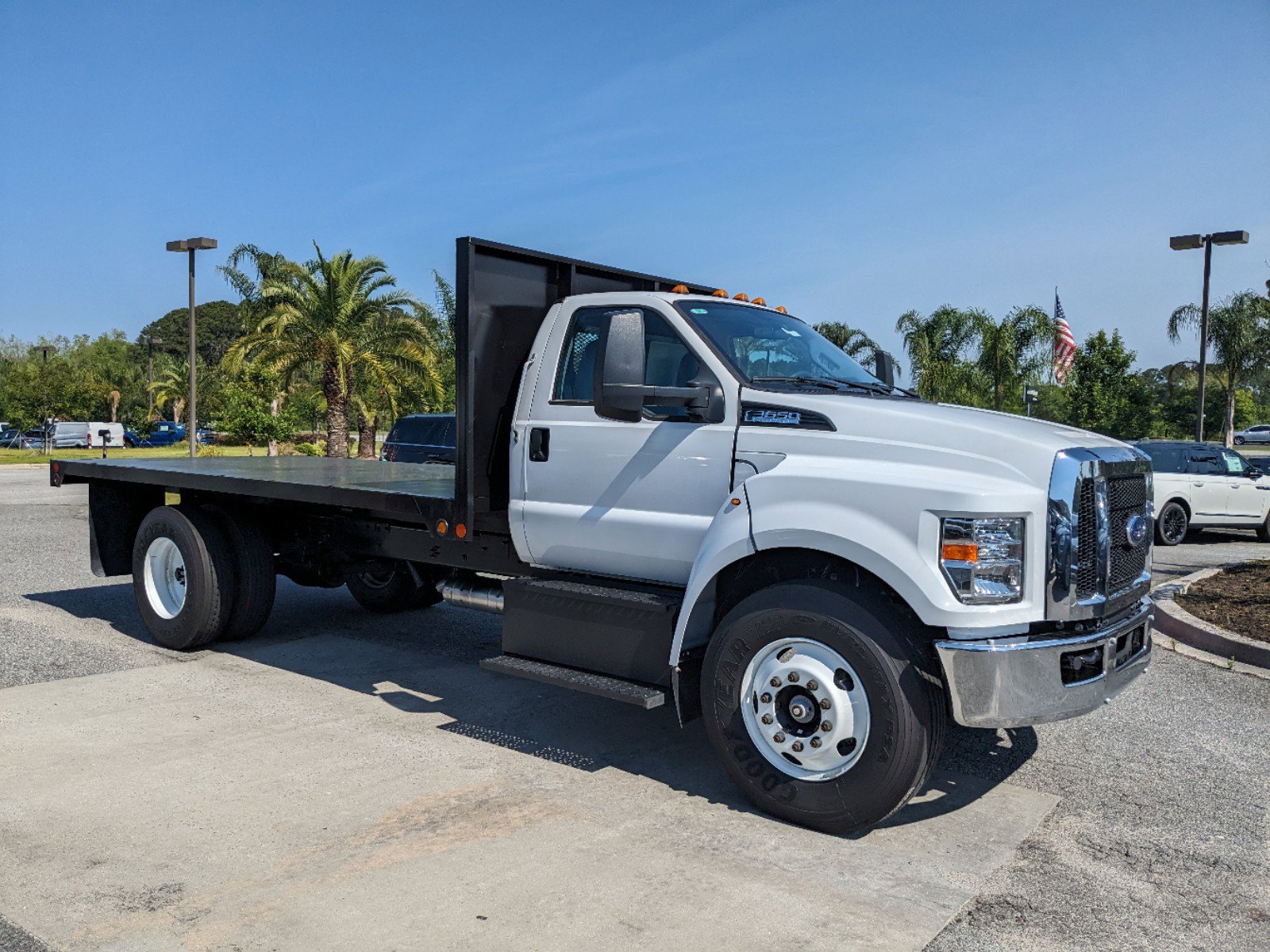 2024 Ford F-650 Base photo 2