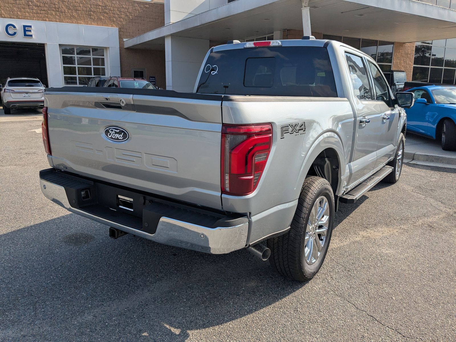 2025 Ford F-150 Lariat photo 4