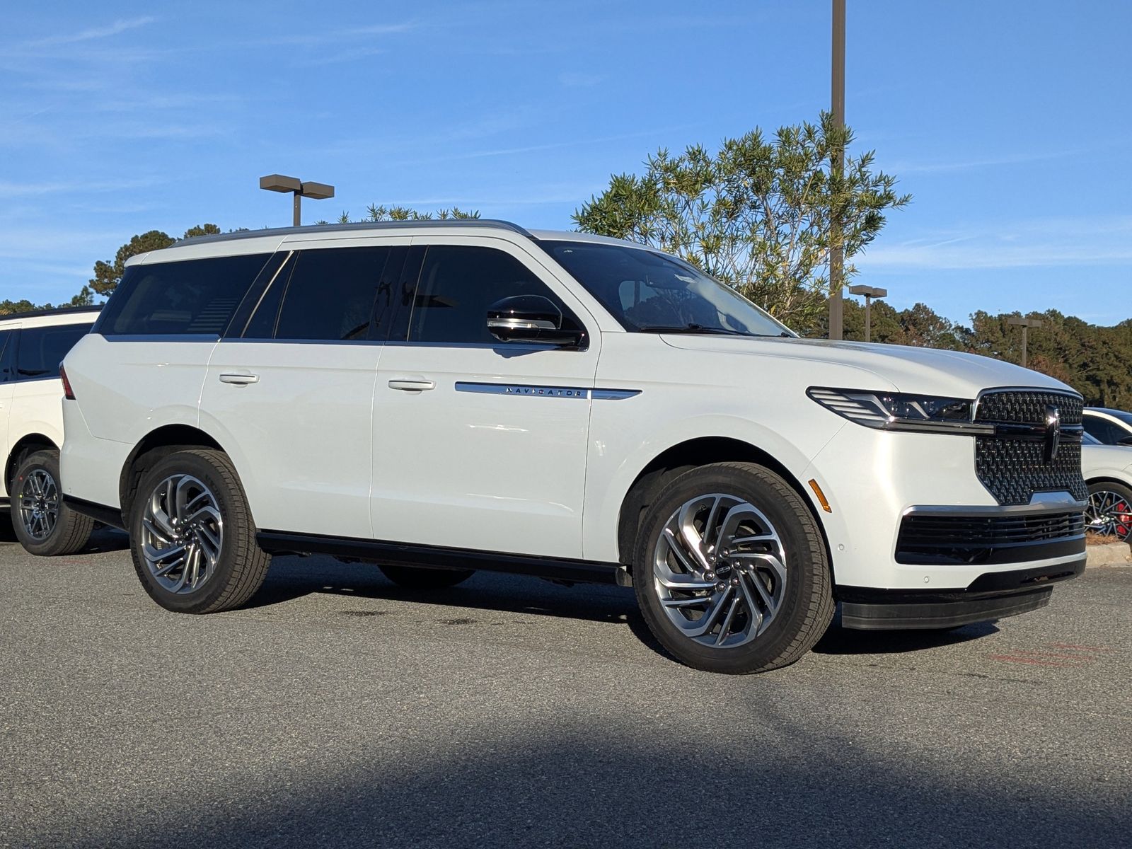 2025 Lincoln Navigator Reserve photo 2