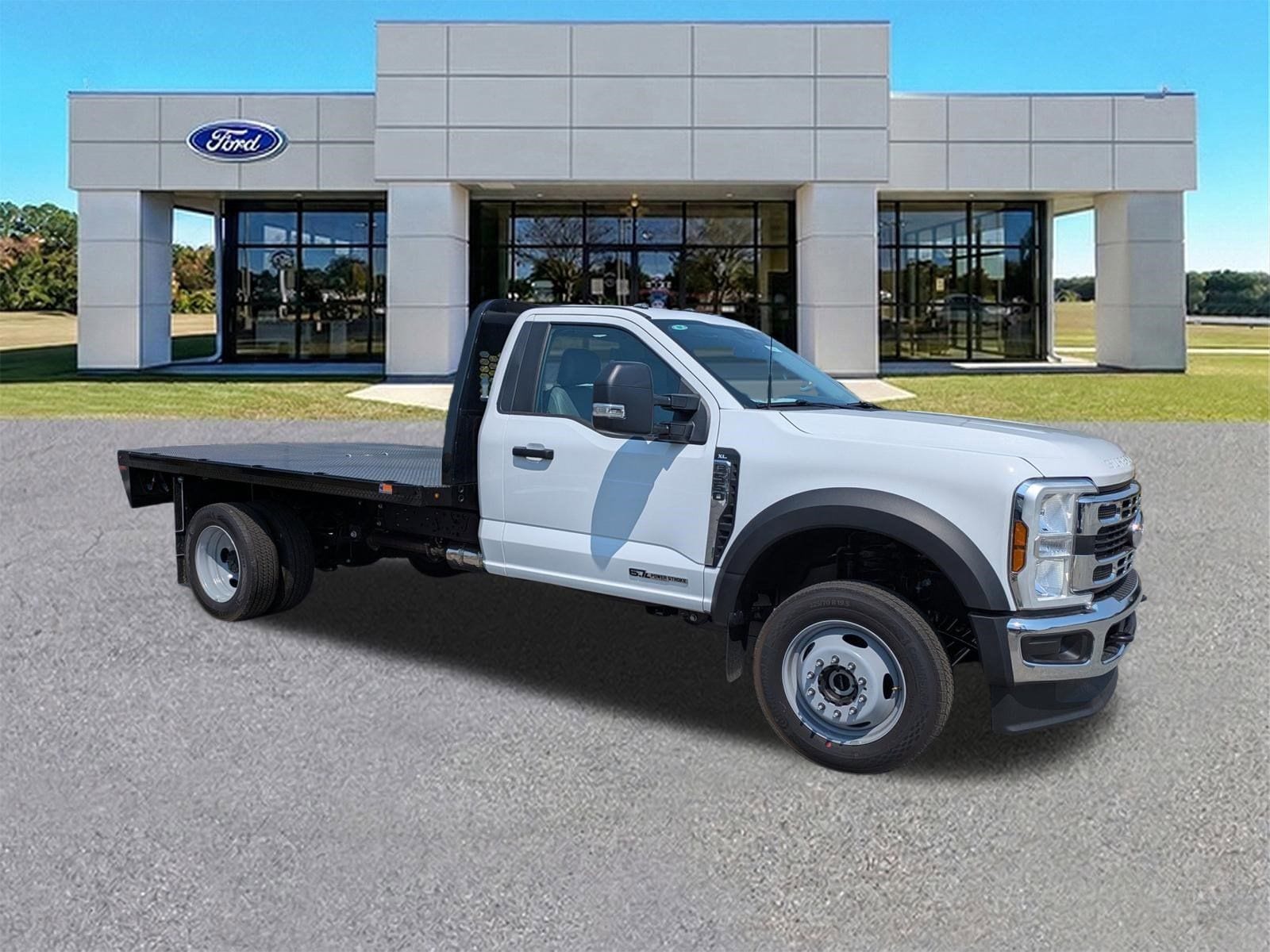 2026 Ford F-550 XL 4x4 Regular Cab 169-In DRW's photo