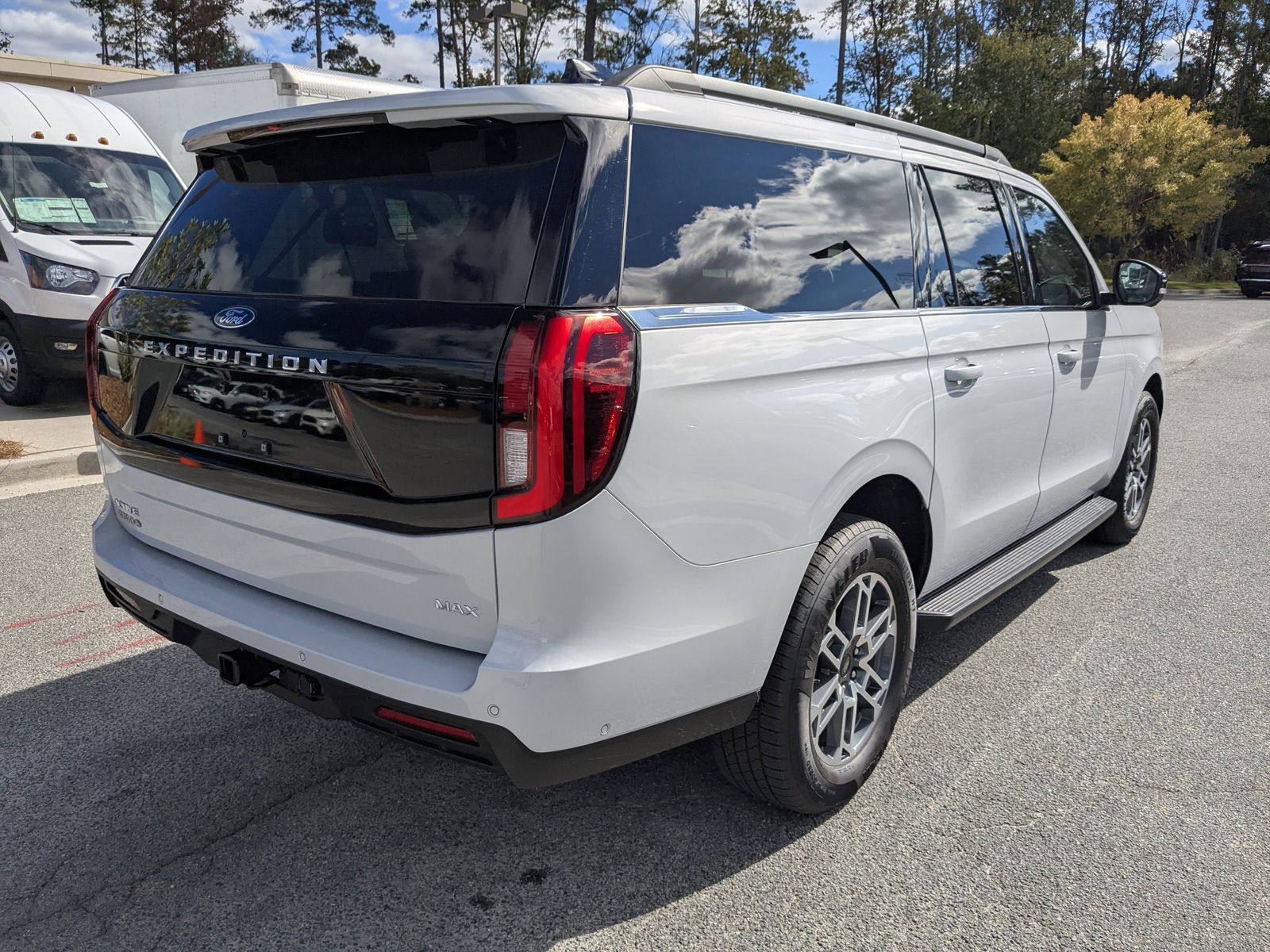 2025 Ford Expedition MAX photo 4