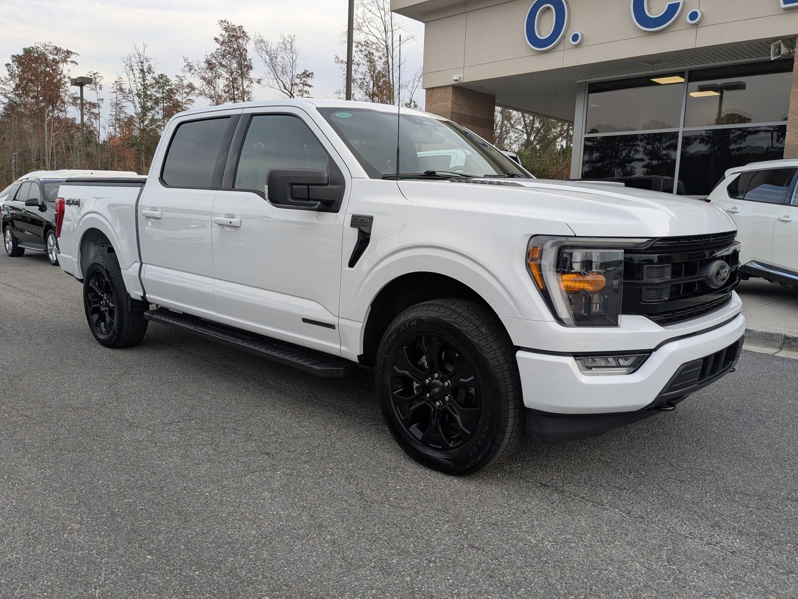 2023 Ford F-150 XLT photo 2