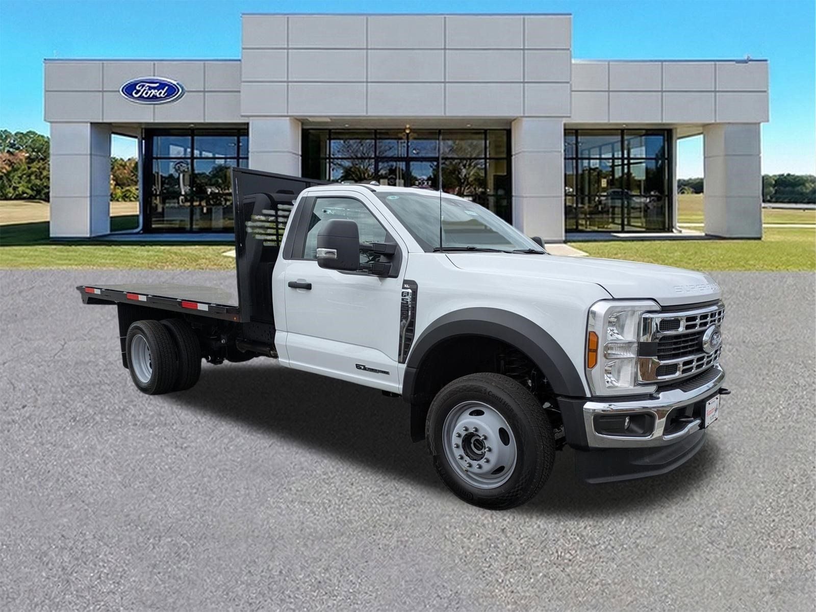 2026 Ford F-550 XL 4x4 Regular Cab 169-In DRW's photo