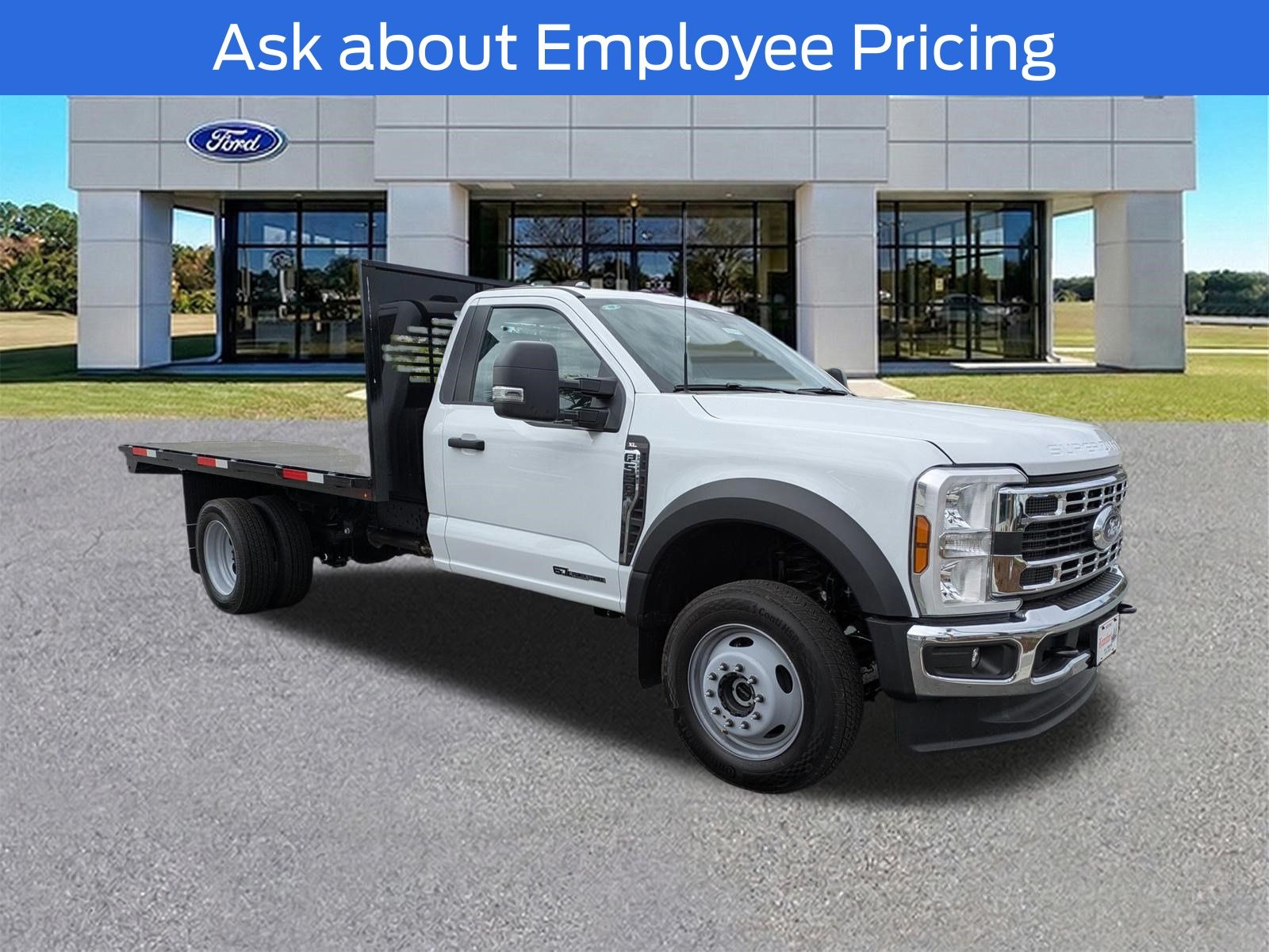 2026 Ford F-550 XL 4x4 Regular Cab 169-In DRW's photo