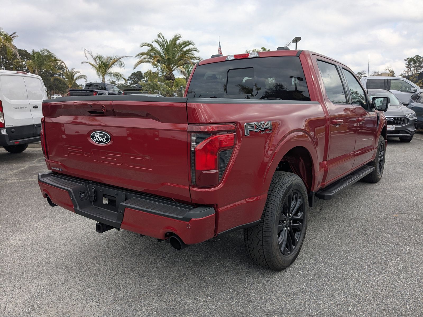 2025 Ford F-150 XLT photo 3