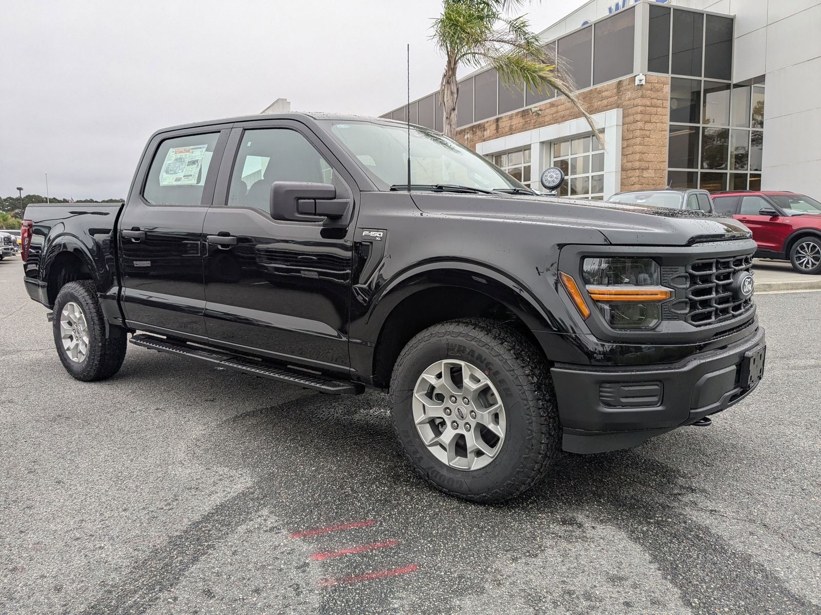 2025 Ford F-150 XL photo 2