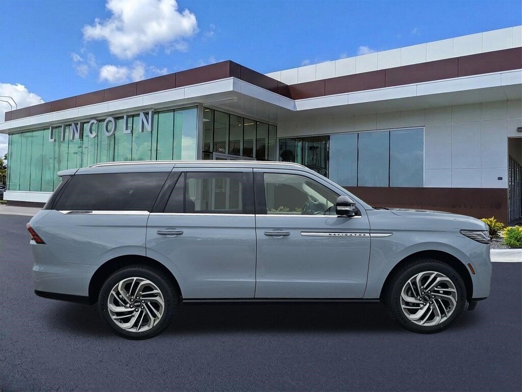 New 2027 Lincoln Navigator Reserve SUV
