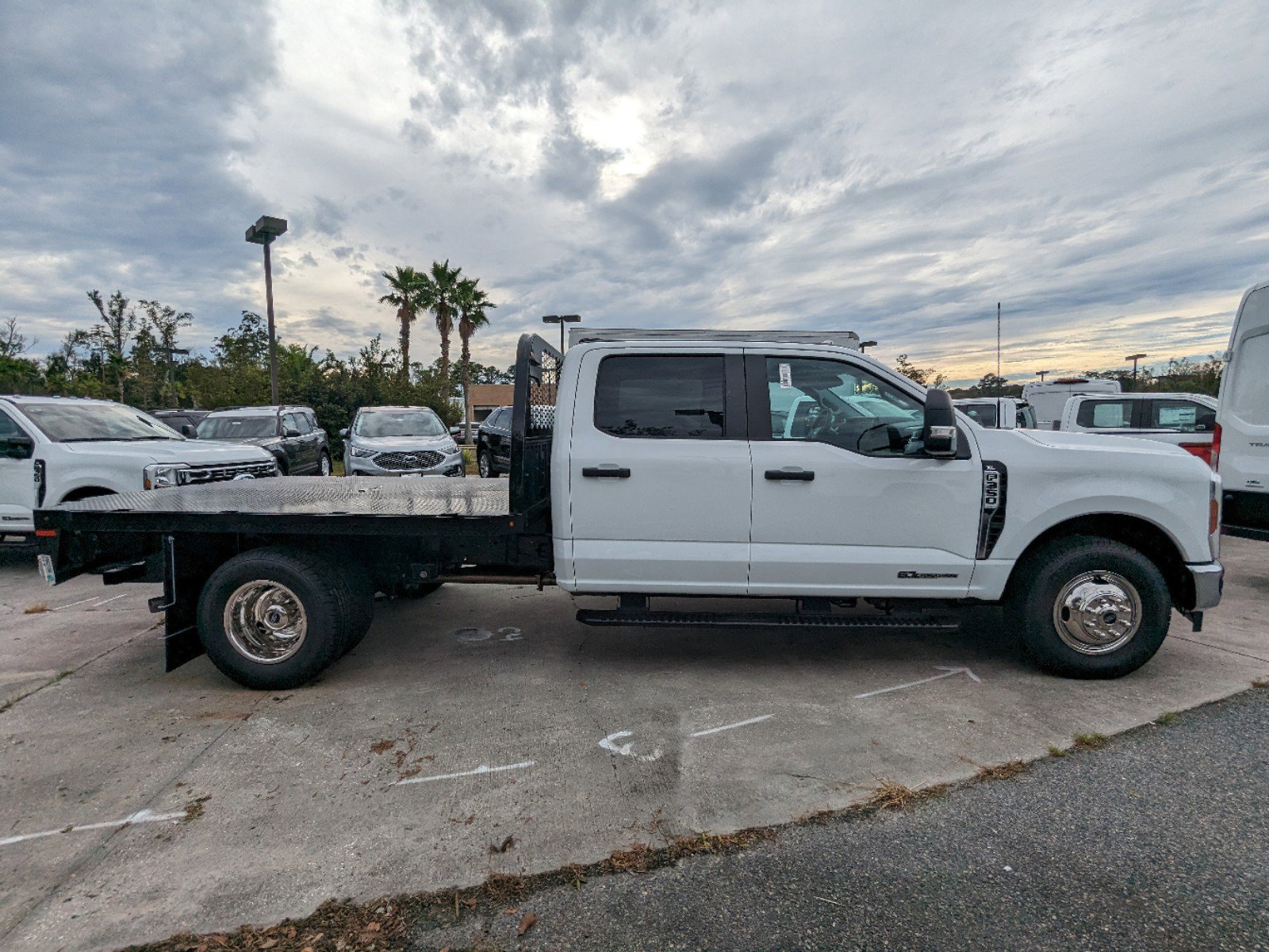 2024 Ford F-350 XL photo 3