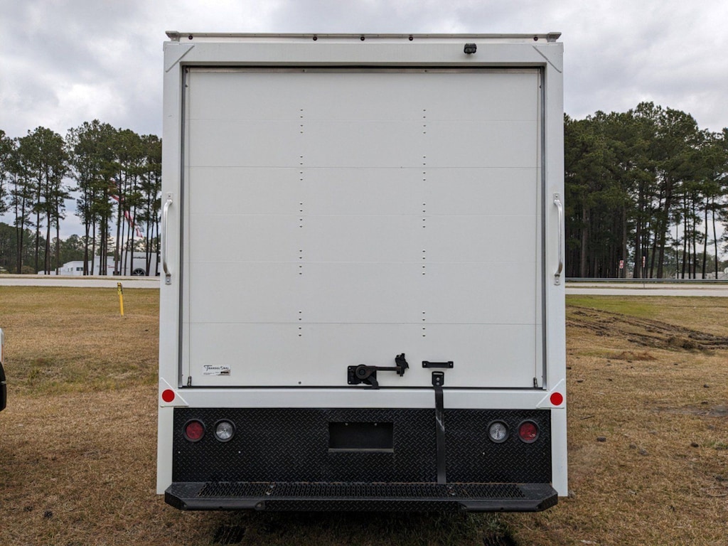 New 2024 Ford E-450 Cutaway Base Cab/Chassis