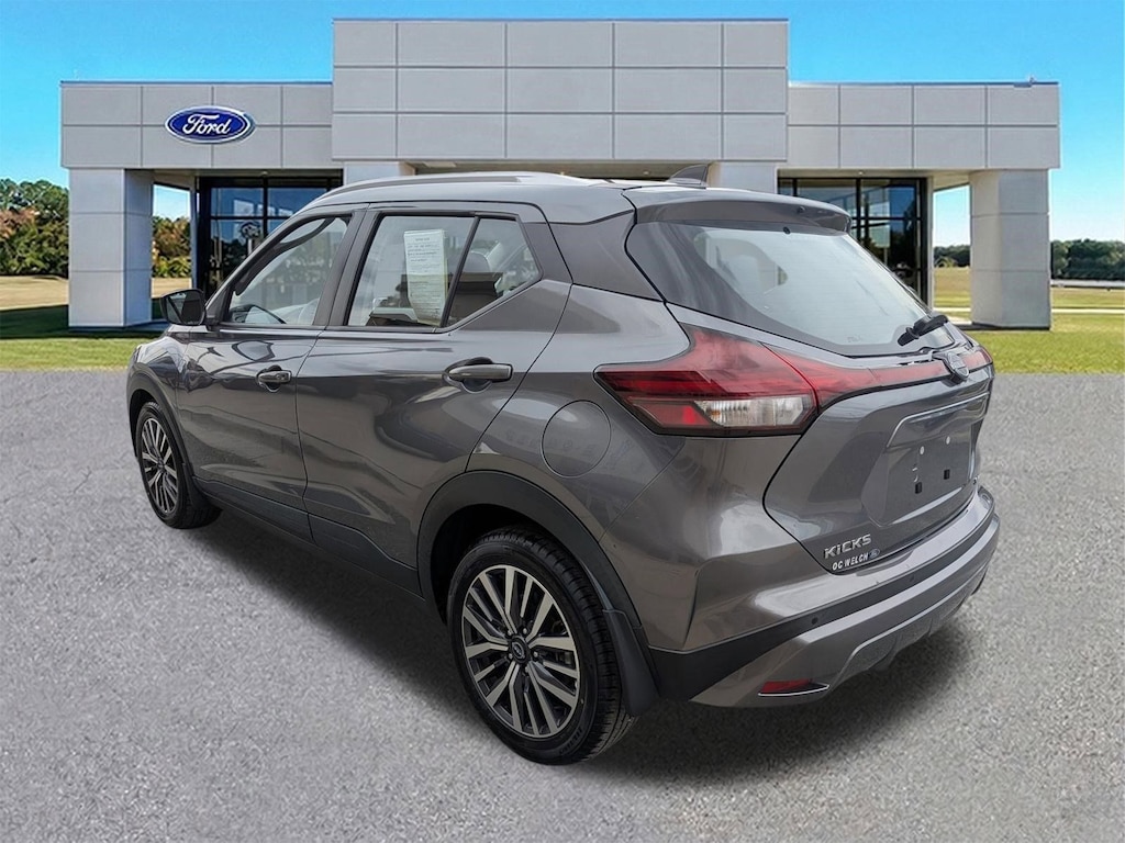 Used 2022 Nissan Kicks SV SUV