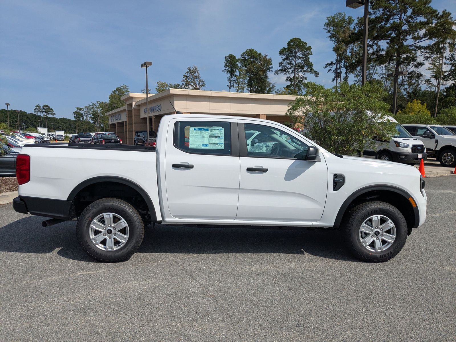 2025 Ford Ranger XL photo 2