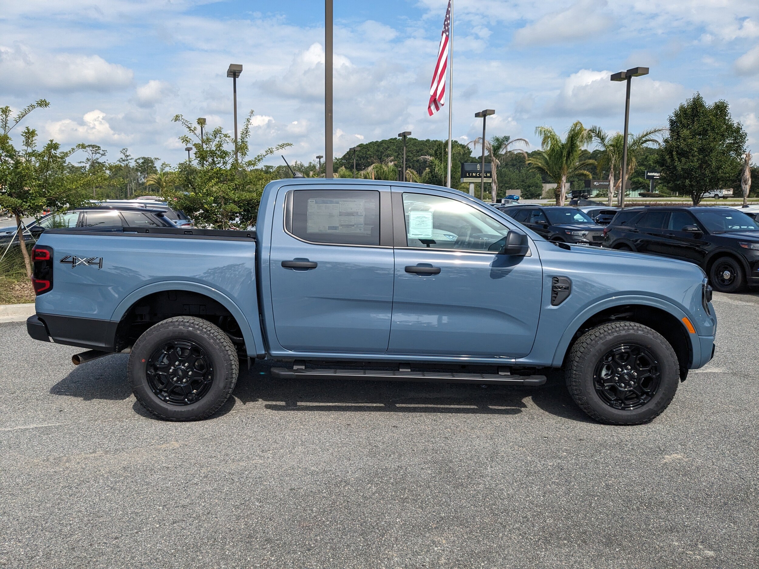 2025 Ford Ranger XLT photo 2