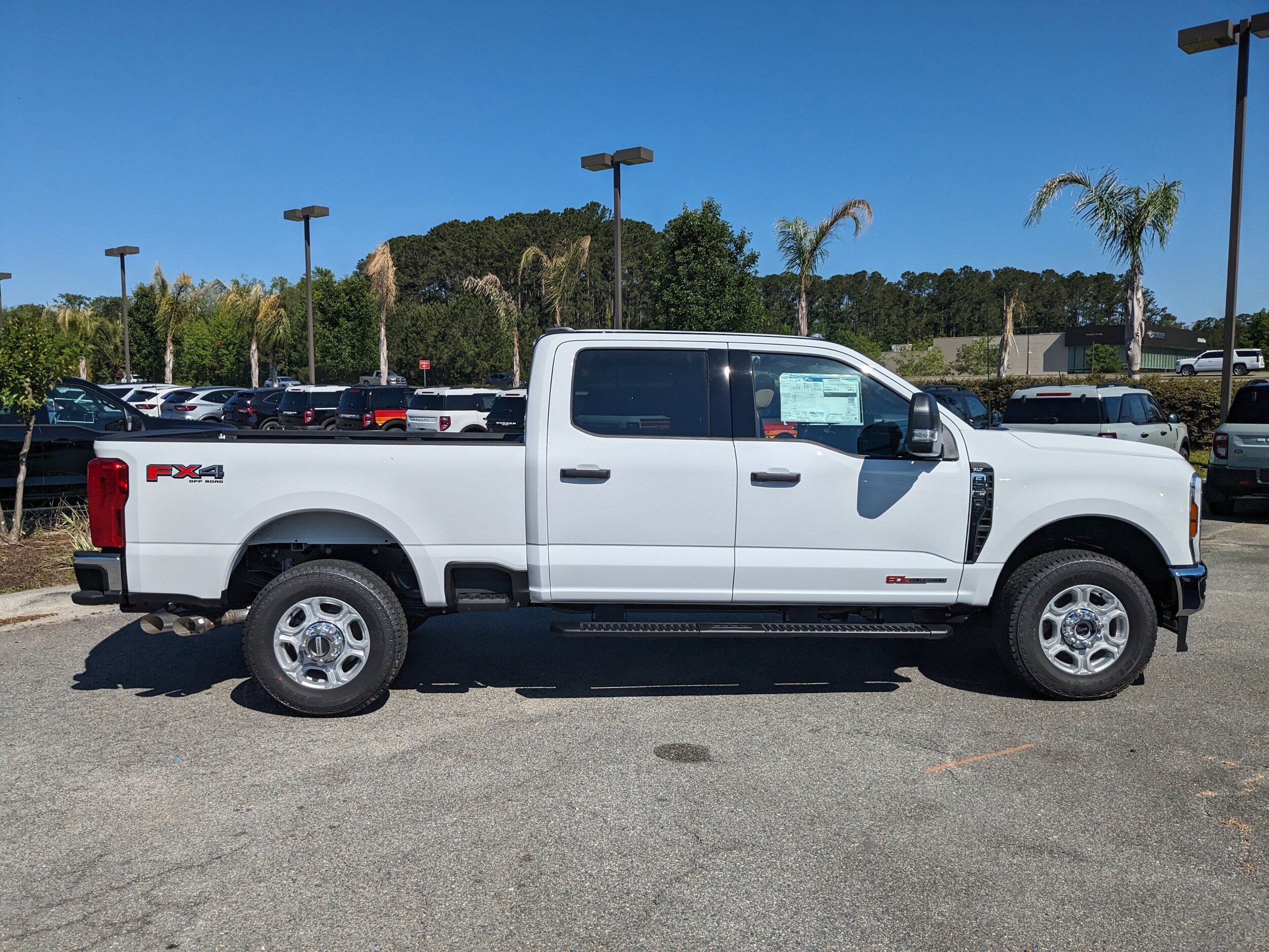 2025 Ford F-250 XLT photo 3